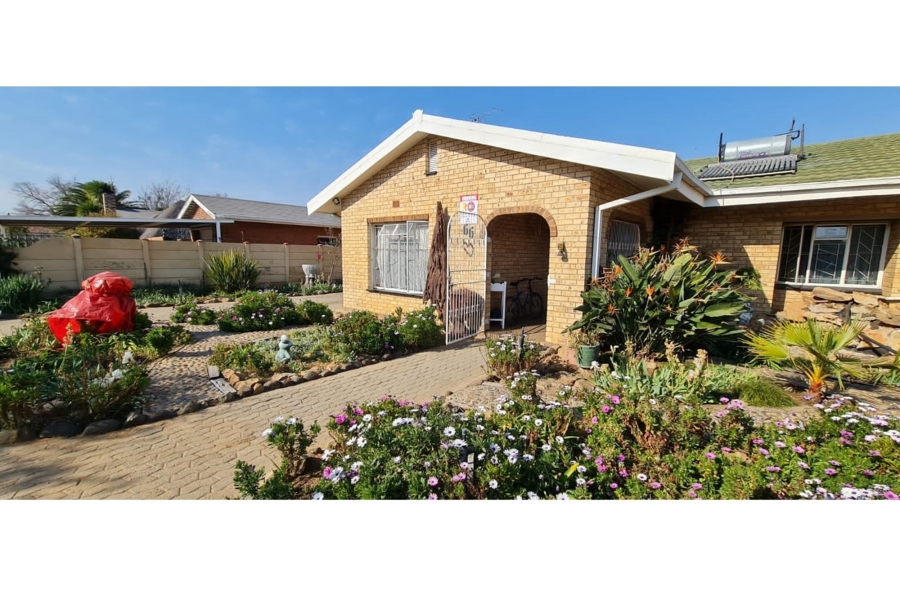 3 Bedroom Property for Sale in Naudeville Free State